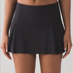 COPY - Lululemon lost in pace skirt!